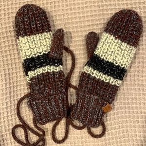 Roots Canada Mittens